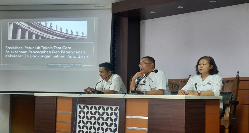 Komite Dan Guru MTsN 1 Yogyakarta Hadiri Sosialisasi Juknis Tata Cara