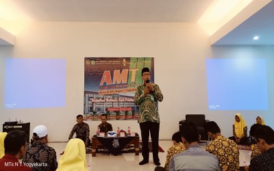Berikan Motivasi Raih Prestasi, MTsN 1 Yogyakarta Adakan AMT Bagi Siswa Kelas IX