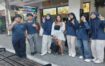 Hunting Wisman Di Malioboro Implementasi Pembelajaran Outing Class di MTsN 1 Yogyakarta