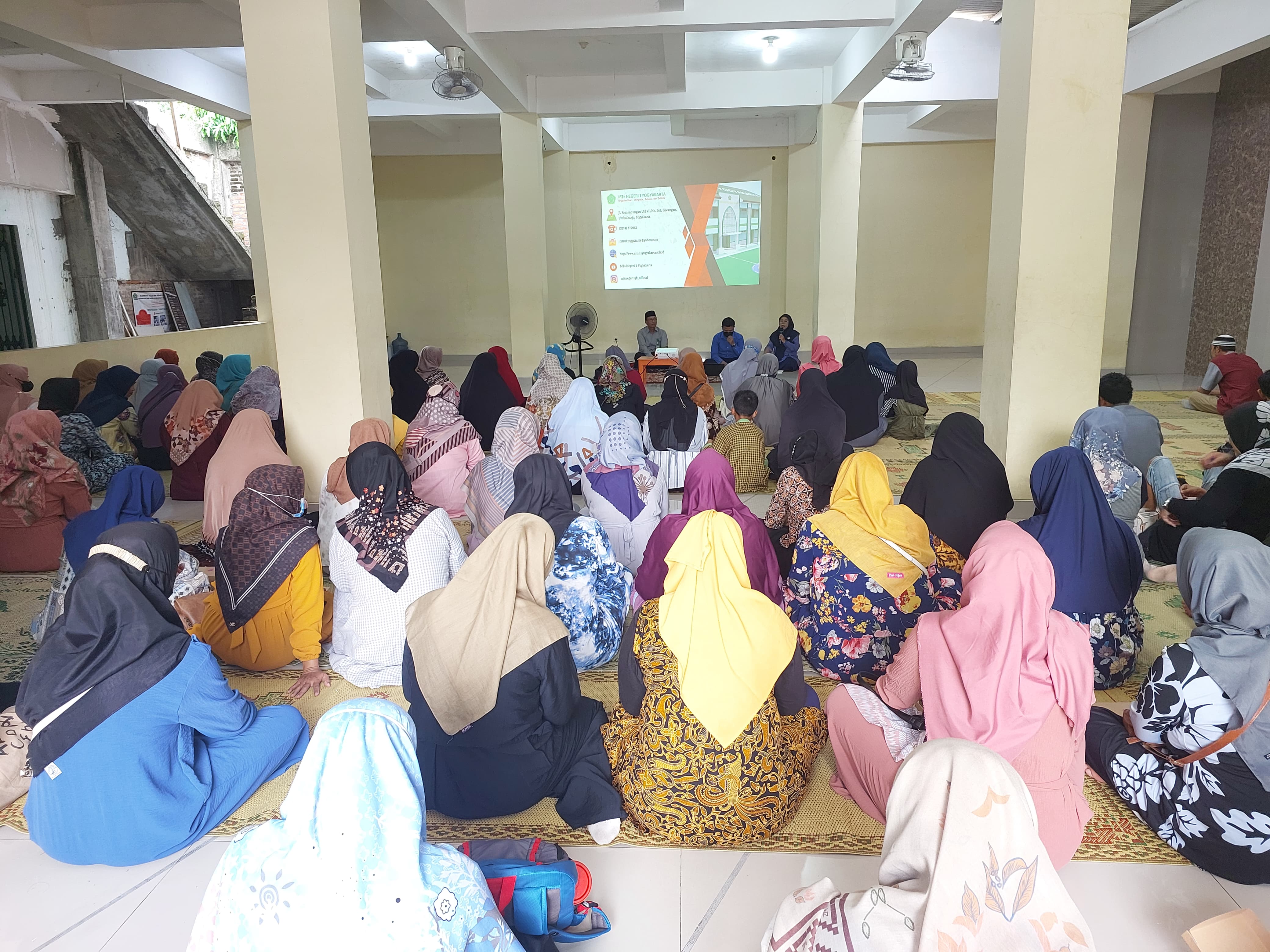 Adakan Pertemuan, Kamad MTsN 1 Yogyakarta Ajak Orang Tua Siswa Kelas IX ...