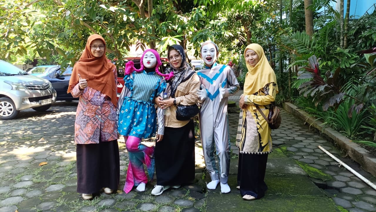 Juara 2 lomba pantomim